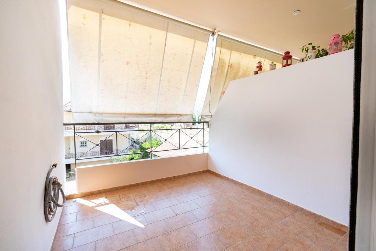 Koropi 3 Bedroom Apartment 4 Pers Extérieur photo