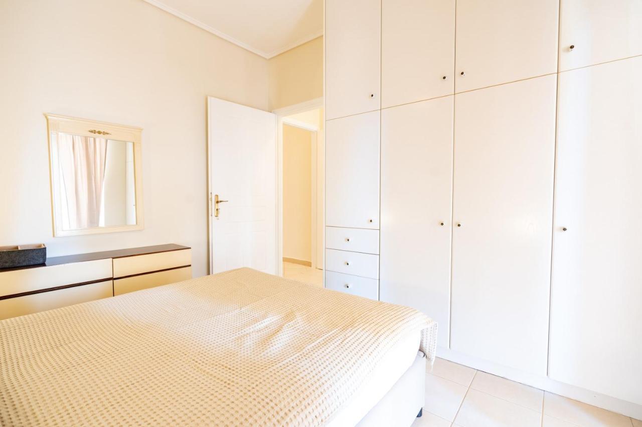 Koropi 3 Bedroom Apartment 4 Pers Extérieur photo